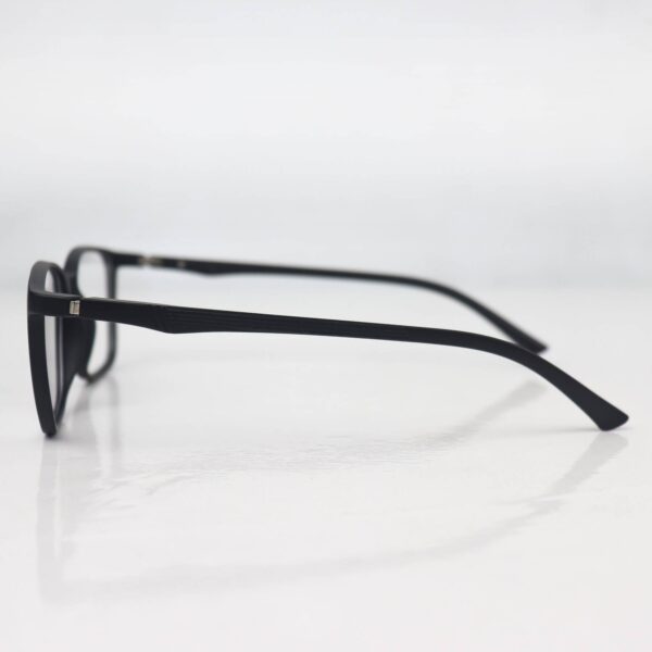 Alternative view of Osiris Matte Black