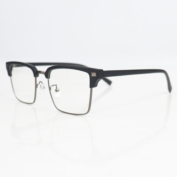Alternative view of Kore Black